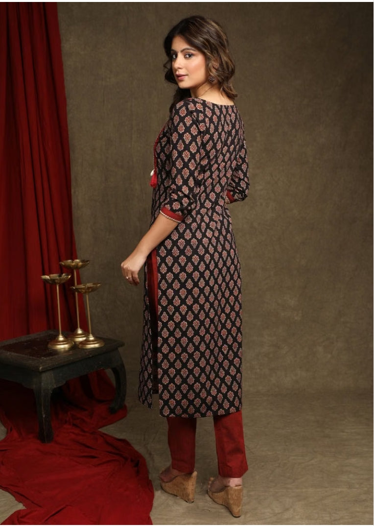 AMTHI 100% Cotton Printed Straight Women's Kurti - Black ( Pack of 1 )